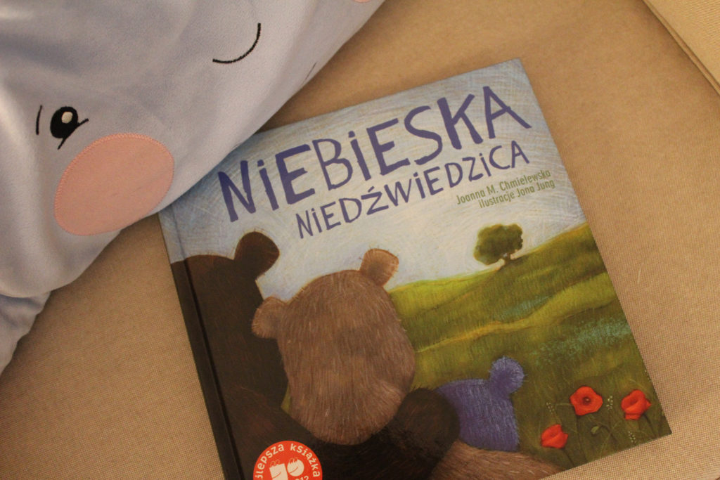Terapeutyczna półeczka – „Niebieska Niedźwiedzica” Joanna M. Chmielewska 1 img 7899 2